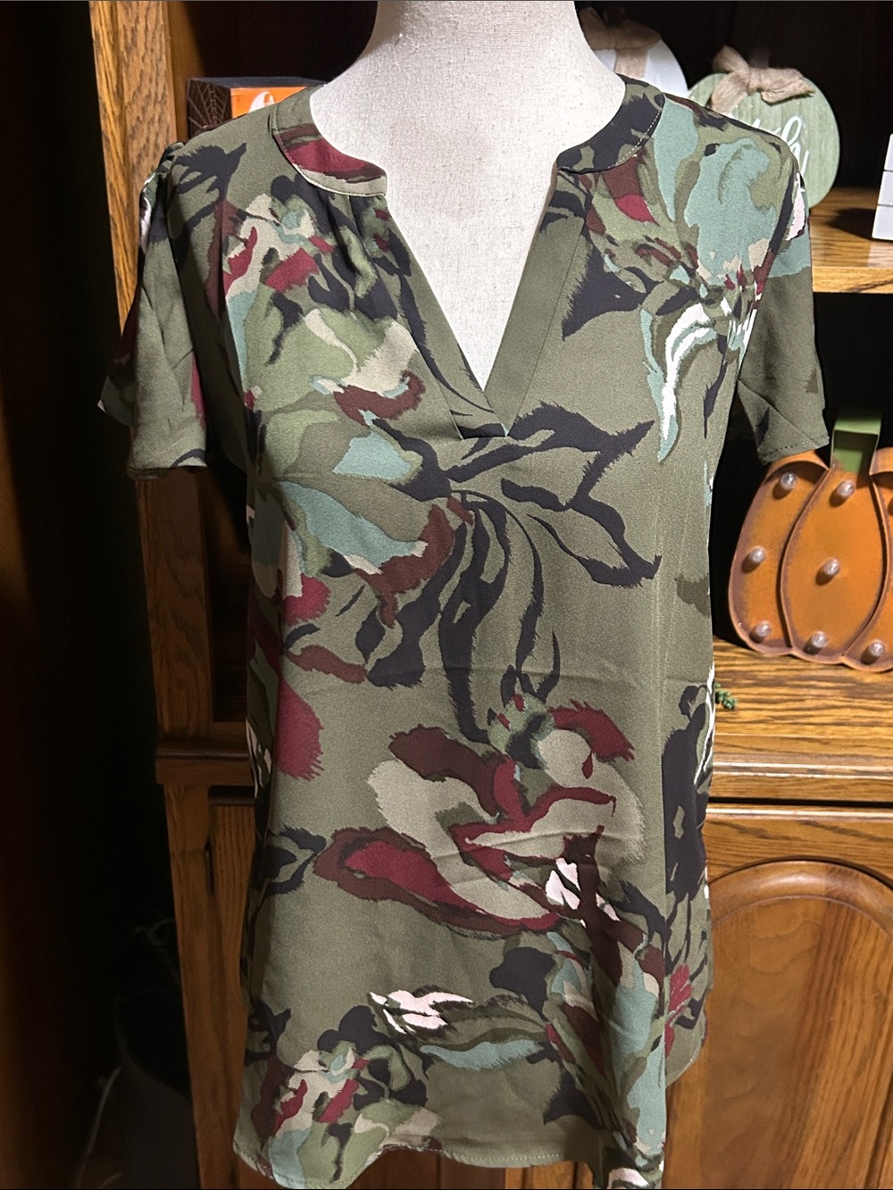 Maurices Olive Floral Print V-Neck Blouse with Burgundy Accents Size XS